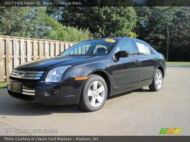 2007 Ford Fusion SE in Black