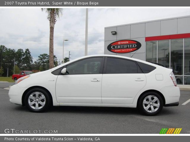 2007 Toyota Prius Hybrid in Super White