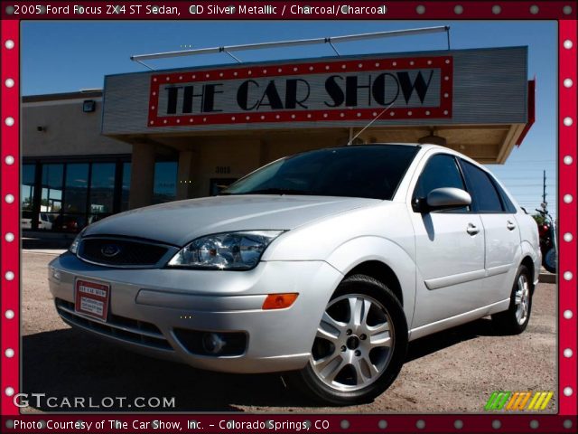 2005 Ford Focus ZX4 ST Sedan in CD Silver Metallic