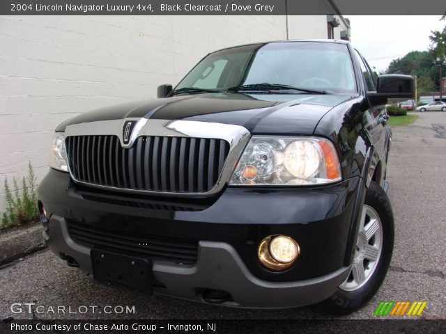 2004 Lincoln Navigator Luxury 4x4 in Black Clearcoat
