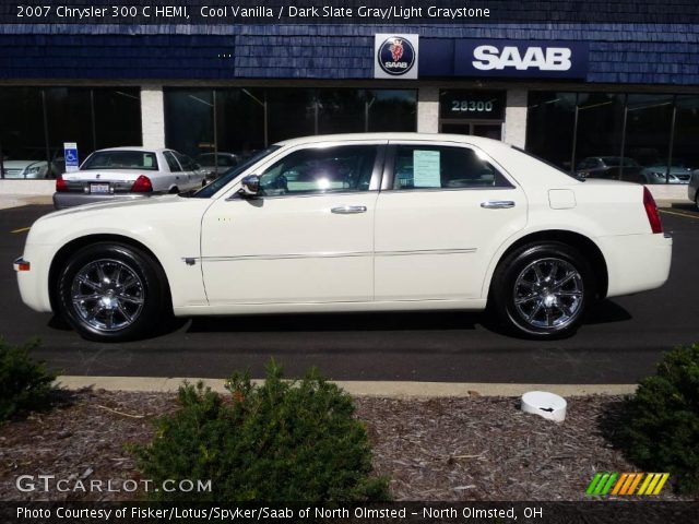 2007 Chrysler 300 C HEMI in Cool Vanilla
