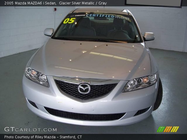 2005 Mazda MAZDA6 i Sedan in Glacier Silver Metallic