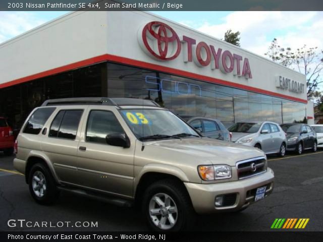 2003 Nissan Pathfinder SE 4x4 in Sunlit Sand Metallic