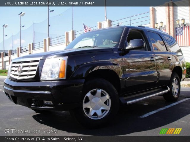 2005 Cadillac Escalade AWD in Black Raven