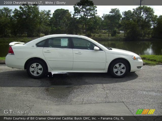 2009 Chevrolet Impala LT in White