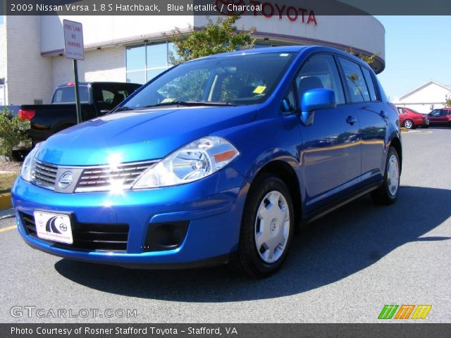 2009 Nissan Versa 1.8 S Hatchback in Blue Metallic