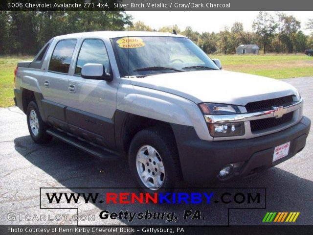 2006 Chevrolet Avalanche Z71 4x4 in Silver Birch Metallic