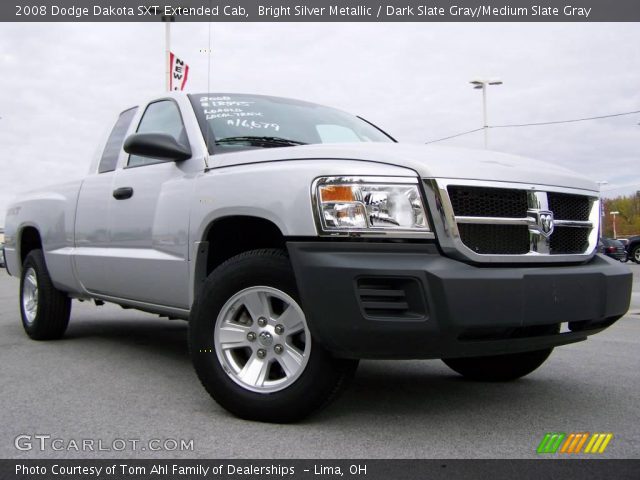 2008 Dodge Dakota SXT Extended Cab in Bright Silver Metallic