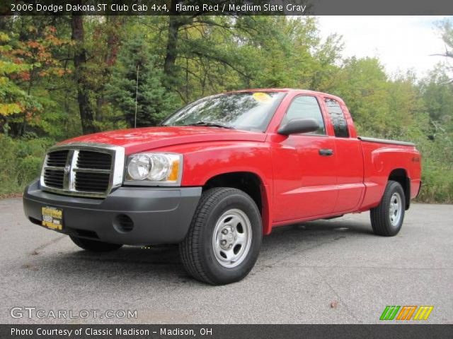 2006 Dodge Dakota ST Club Cab 4x4 in Flame Red