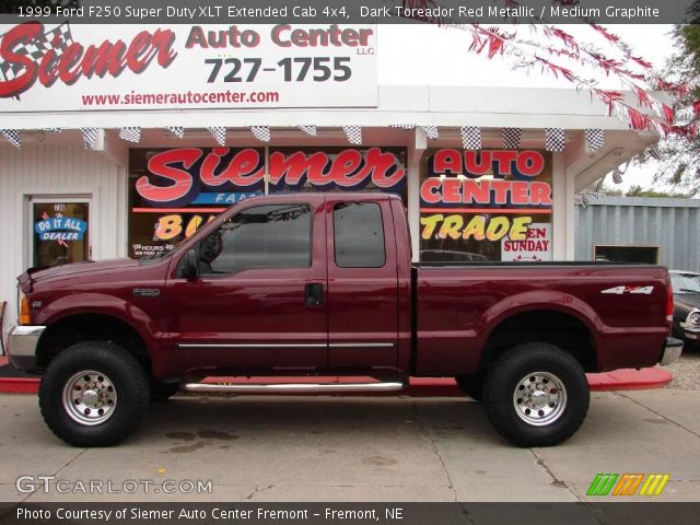 1999 Ford F250 Super Duty XLT Extended Cab 4x4 in Dark Toreador Red Metallic