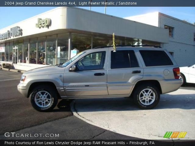 2004 Jeep Grand Cherokee Laredo 4x4 in Light Pewter Metallic