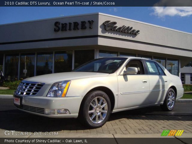 2010 Cadillac DTS Luxury in Ocean Pearl Tri-coat