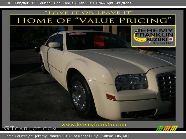 2005 Chrysler 300 Touring in Cool Vanilla