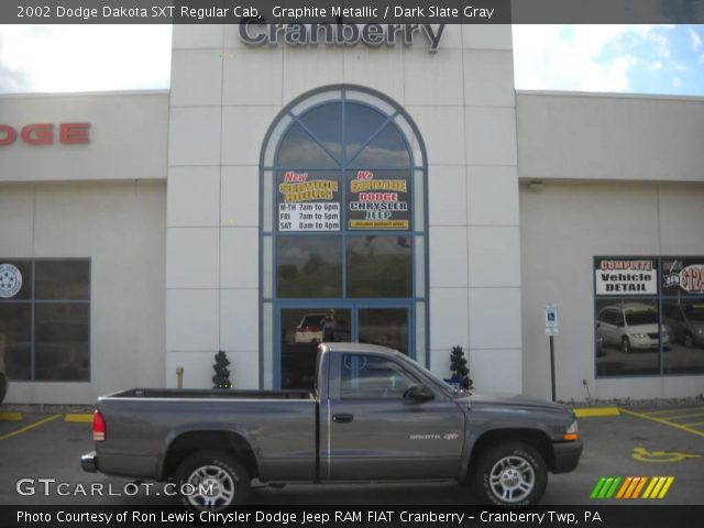 2002 Dodge Dakota SXT Regular Cab in Graphite Metallic