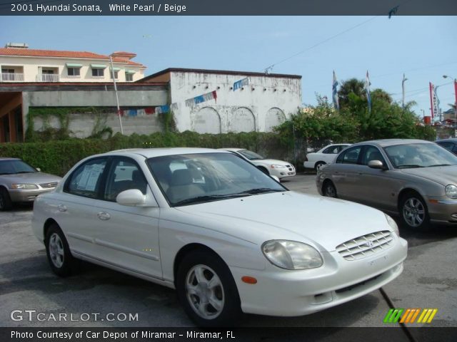 2001 Hyundai Sonata  in White Pearl