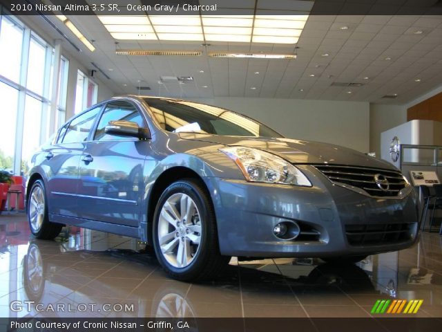 2010 Nissan Altima 3.5 SR in Ocean Gray