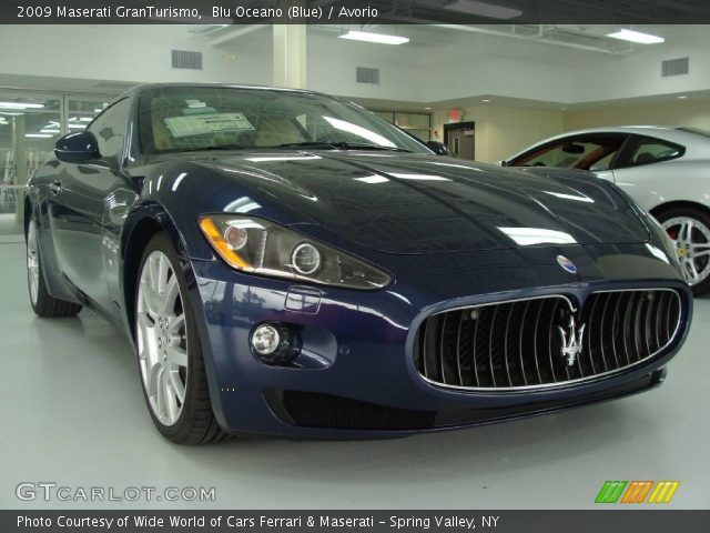 2009 Maserati GranTurismo  in Blu Oceano (Blue)