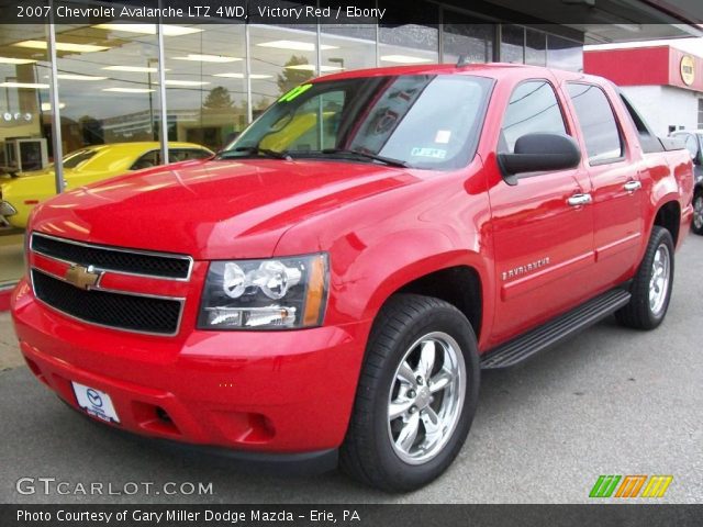 2007 Chevrolet Avalanche LTZ 4WD in Victory Red