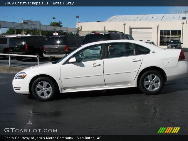 2009 Chevrolet Impala LT in White