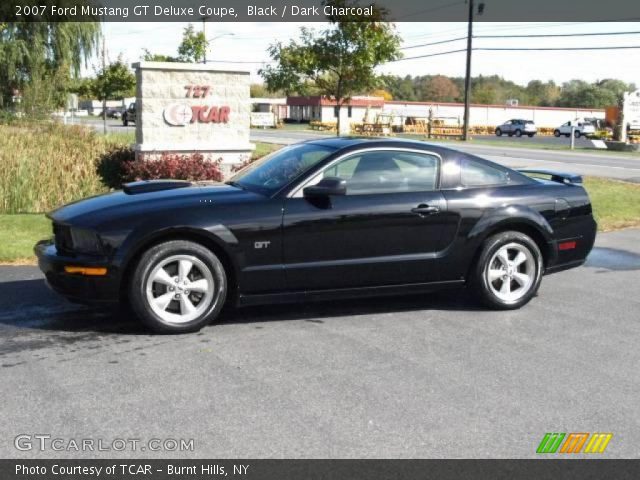 2007 Ford Mustang GT Deluxe Coupe in Black