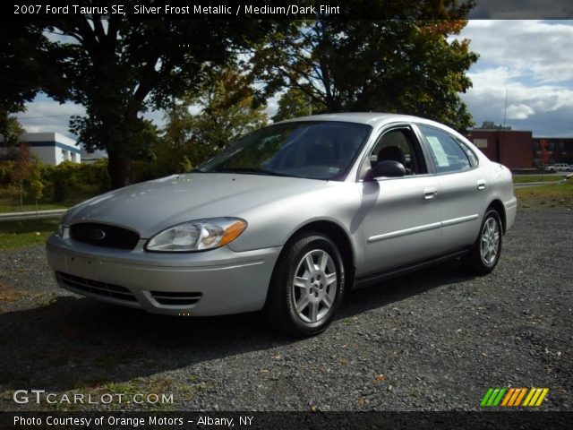 2007 Ford Taurus SE in Silver Frost Metallic