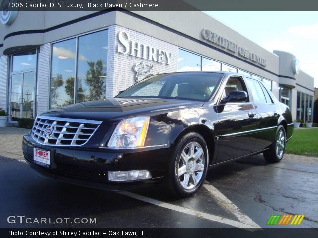 2006 Cadillac DTS Luxury in Black Raven