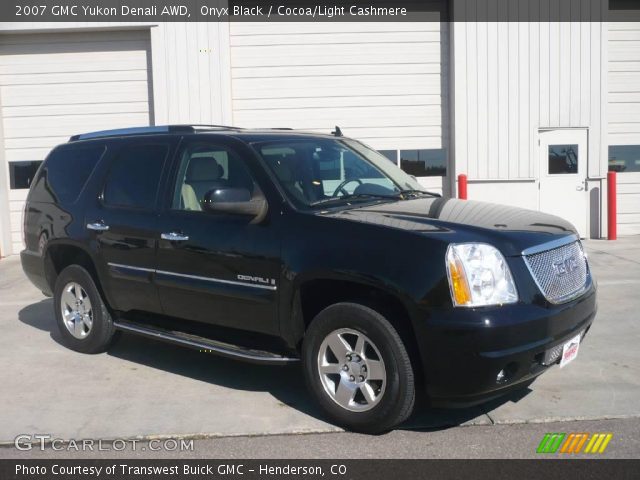 2007 GMC Yukon Denali AWD in Onyx Black