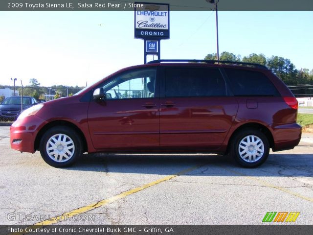 2009 Toyota Sienna LE in Salsa Red Pearl