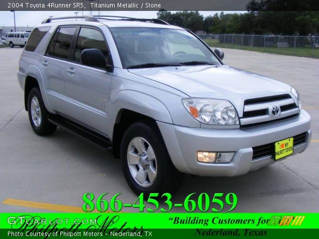 2004 Toyota 4Runner SR5 in Titanium Metallic