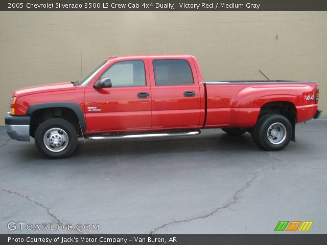 2005 Chevrolet Silverado 3500 LS Crew Cab 4x4 Dually in Victory Red