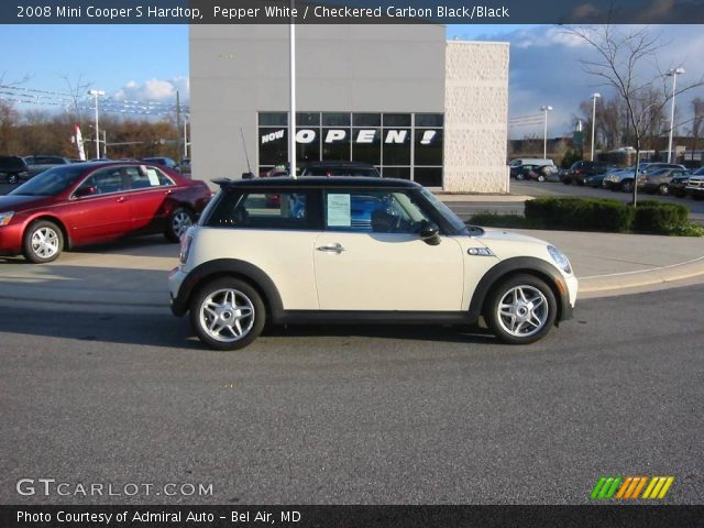 2008 Mini Cooper S Hardtop in Pepper White