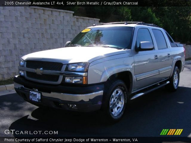 2005 Chevrolet Avalanche LT 4x4 in Silver Birch Metallic