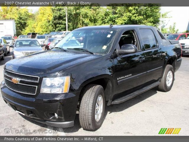 2007 Chevrolet Avalanche LT 4WD in Black