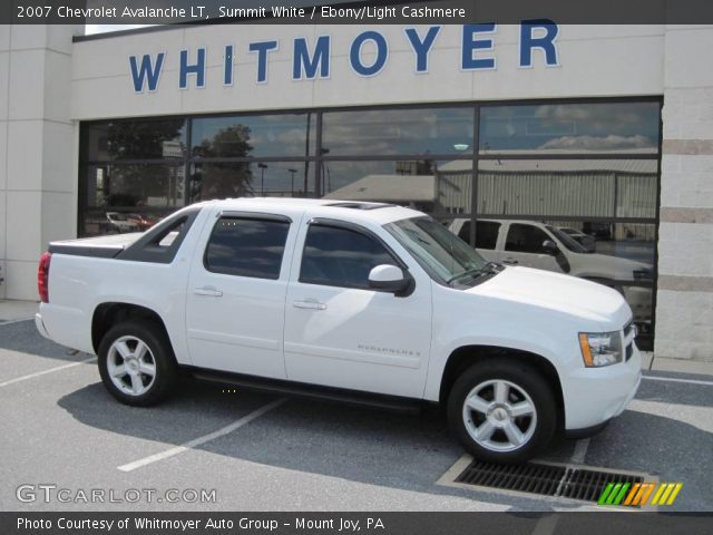 2007 Chevrolet Avalanche LT in Summit White