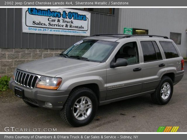 2002 Jeep Grand Cherokee Laredo 4x4 in Silverstone Metallic