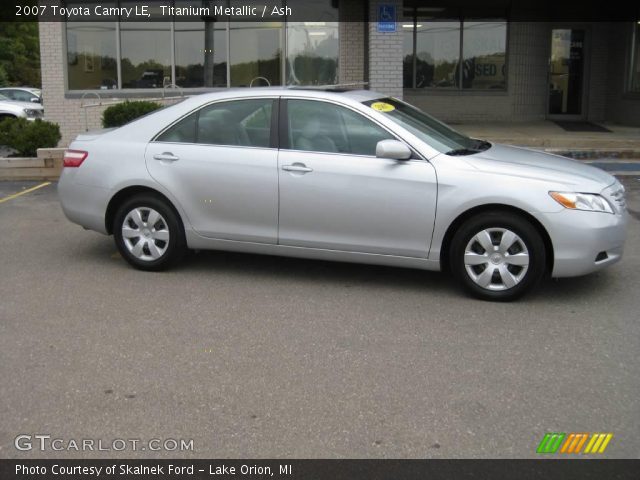 2007 Toyota Camry LE in Titanium Metallic