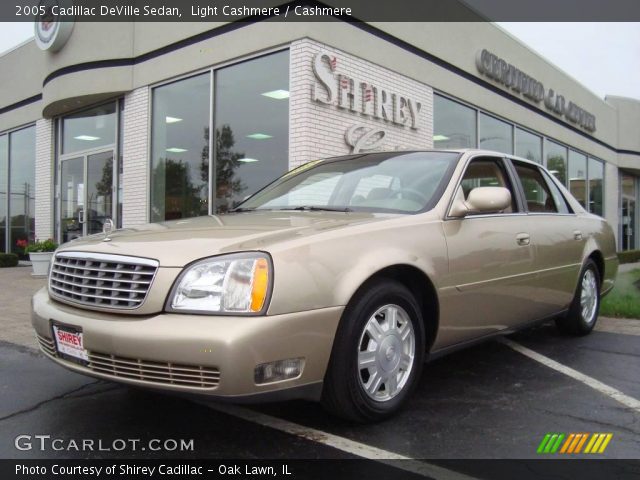 2005 Cadillac DeVille Sedan in Light Cashmere