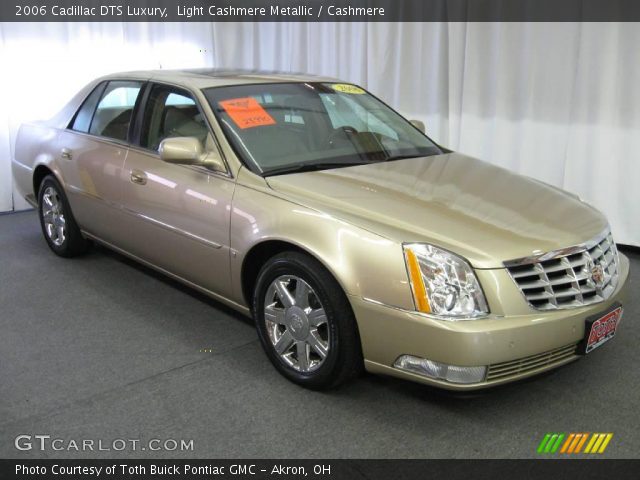 2006 Cadillac DTS Luxury in Light Cashmere Metallic