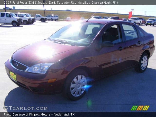2007 Ford Focus ZX4 S Sedan in Dark Toreador Red Metallic