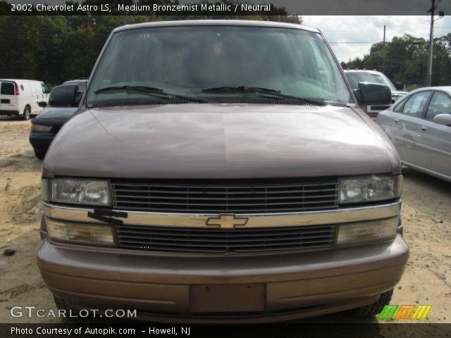 2002 Chevrolet Astro LS in Medium Bronzemist Metallic