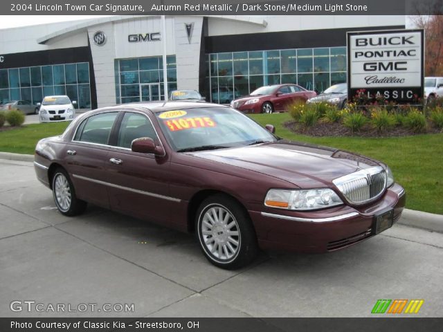2004 Lincoln Town Car Signature in Autumn Red Metallic