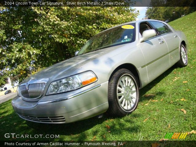2004 Lincoln Town Car Signature in Silver Birch Metallic