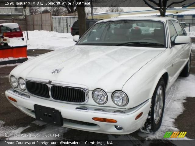 1998 Jaguar XJ XJ8 L in Spindrift White