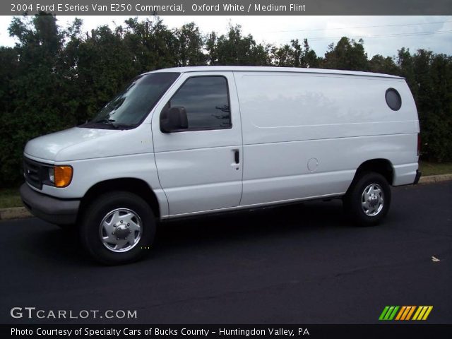 2004 Ford E Series Van E250 Commercial in Oxford White