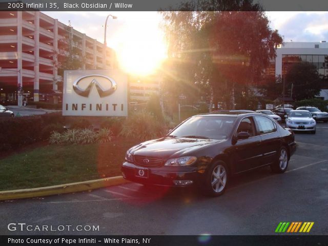 2003 Infiniti I 35 in Black Obsidian