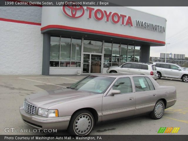 1998 Cadillac DeVille Sedan in Light Driftwood Metallic