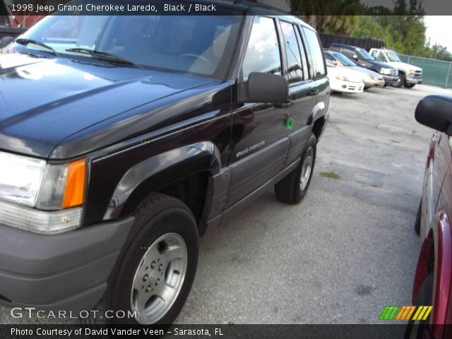 1998 Jeep Grand Cherokee Laredo in Black