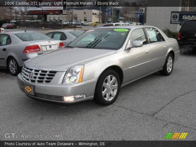 2006 Cadillac DTS Luxury in Light Platinum Metallic