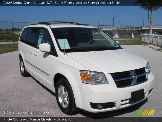 2009 Dodge Grand Caravan SXT in Stone White