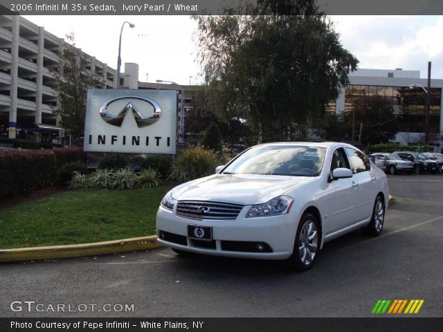 2006 Infiniti M 35x Sedan in Ivory Pearl